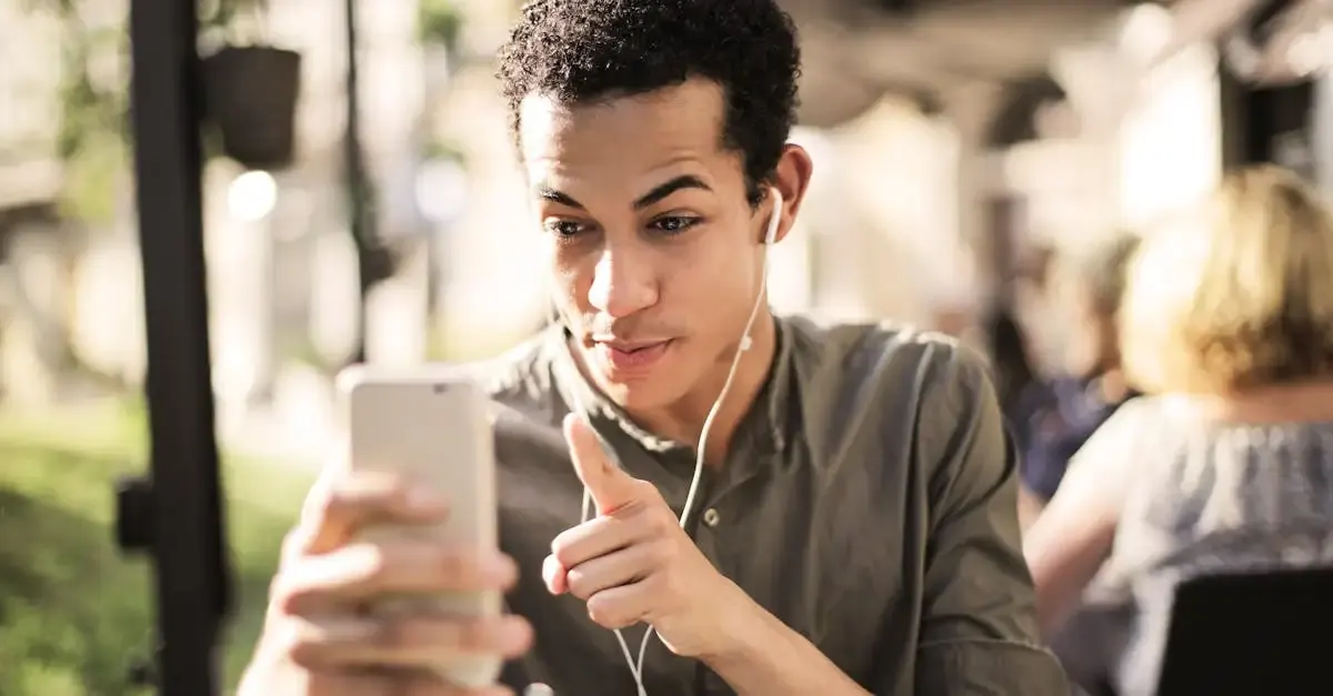 Bruitages de discussion : sons de conversation et ambiance sonore.